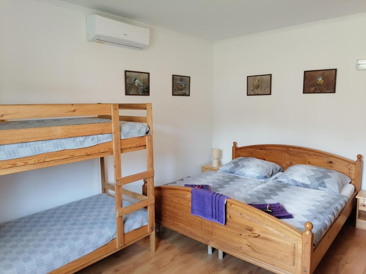 8888 Apartmanház Lispeszentadorján Exterior foto