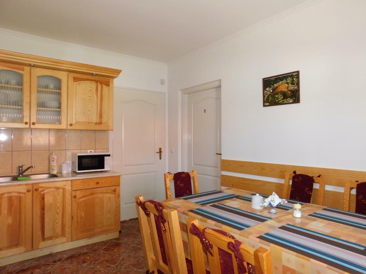 8888 Apartmanház Lispeszentadorján Exterior foto